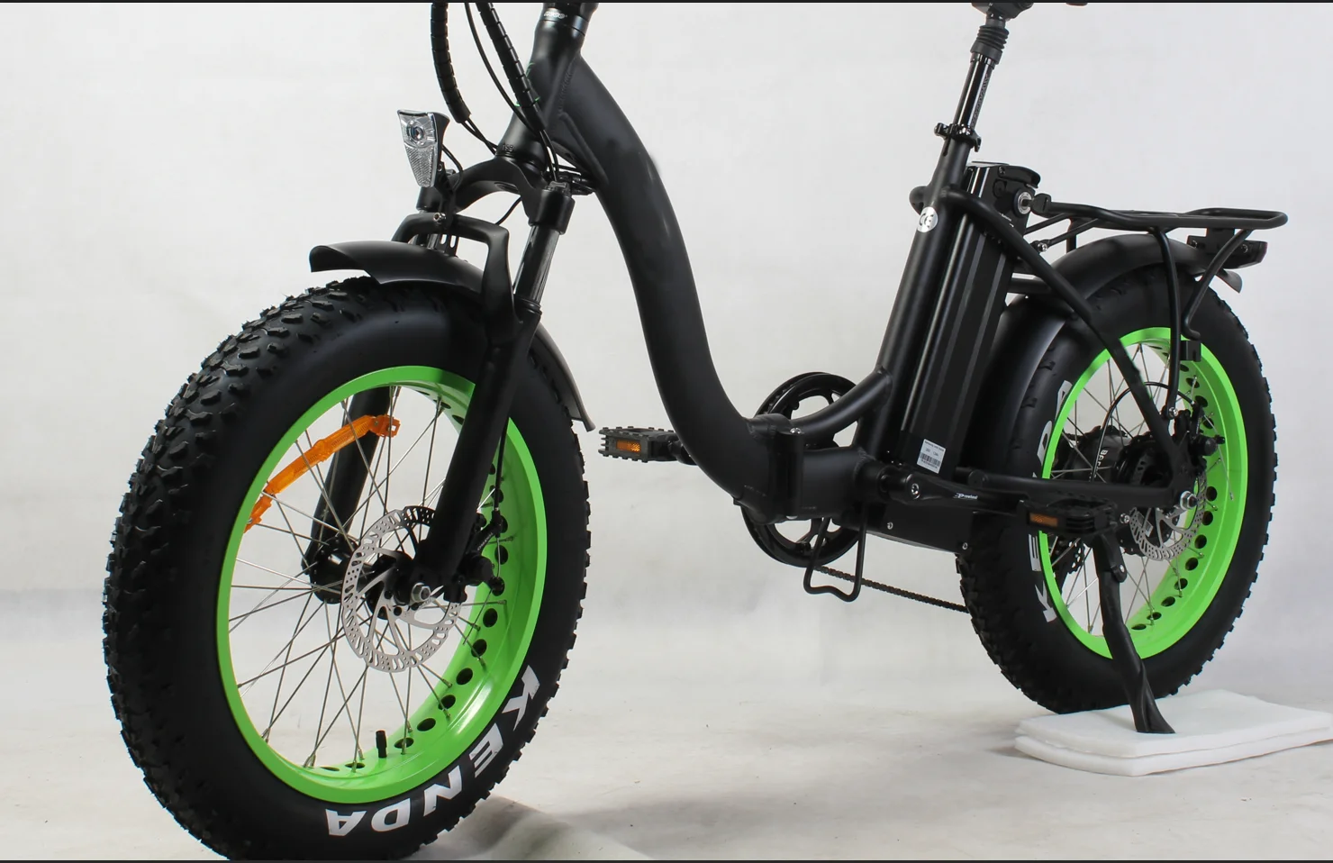 Bafang 8Fun 48V 750W 20*4.0/24 - Dynamo Hub Front recension och pris